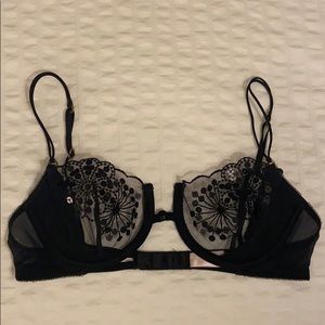 VINTAGE Victoria’s Secret Underwire Bralette 34B